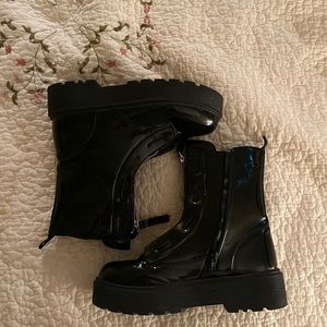 Platform combat boots